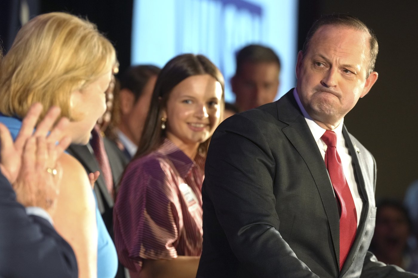 New York leads four-state primary elections, in photos | iNFOnews.ca