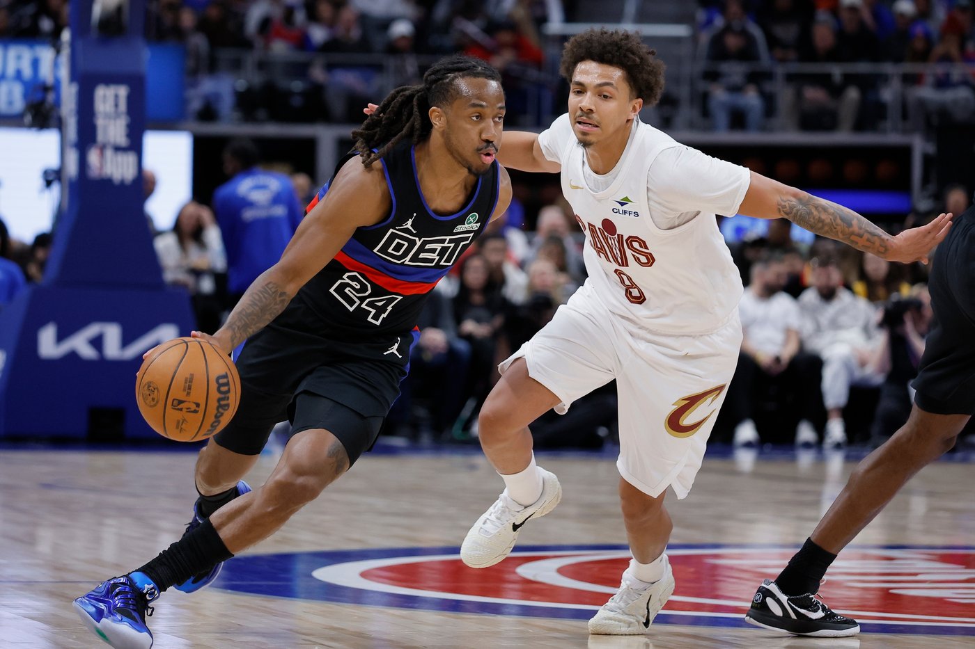 Blaring horn after a power surge delays Pistons and Cavaliers in 3rd quarter | iNFOnews.ca Blaring horn after a power surge delays Pistons and Cavaliers in 3rd quarter | iNFOnews.ca