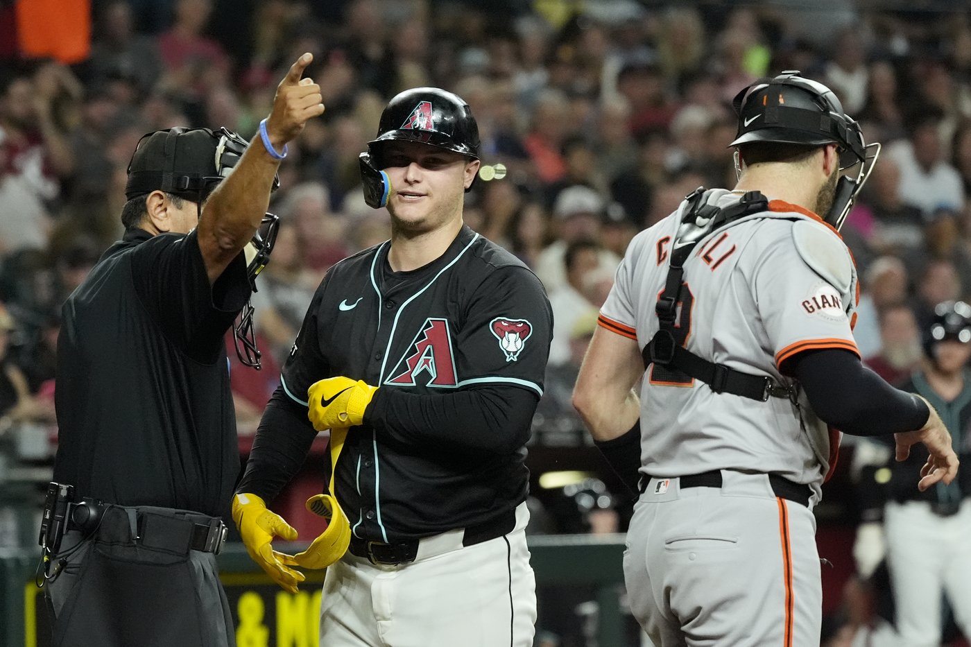 Chapman's inside-the-park HR lifts Giants to 6-3 win, Diamondbacks lose ground in NL playoff race | iNFOnews.ca