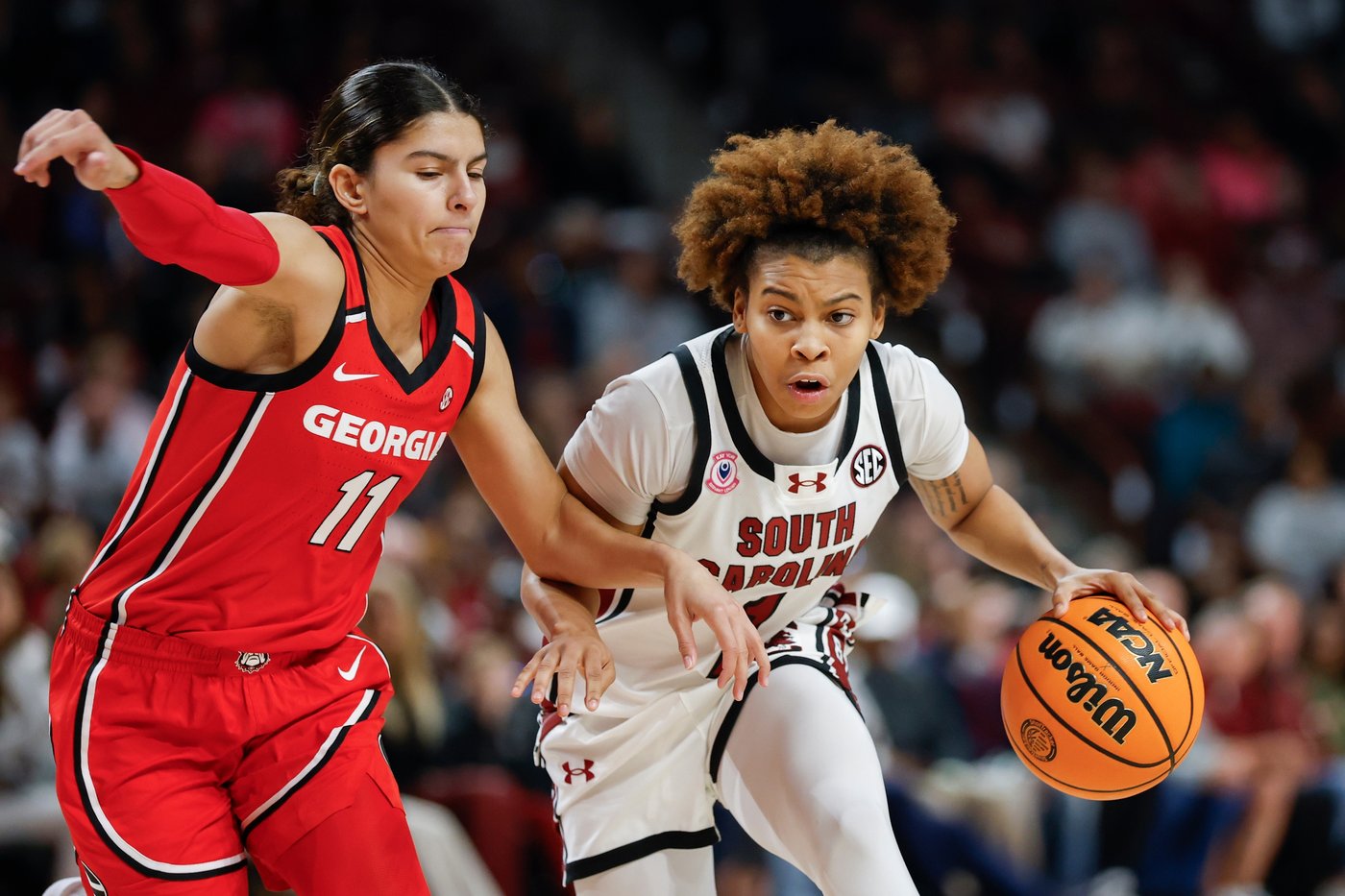 Okot, Edwards lead sluggish No. 3 South Carolina to 20th straight win over Georgia 65-43 | iNFOnews.ca
