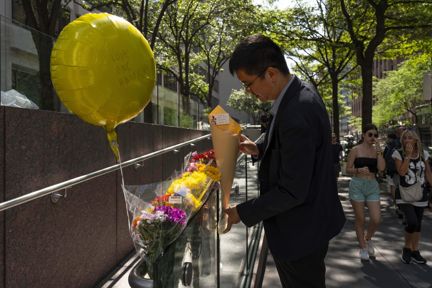What to know about the shooting at a New York City office tower that killed 4 | iNFOnews.ca