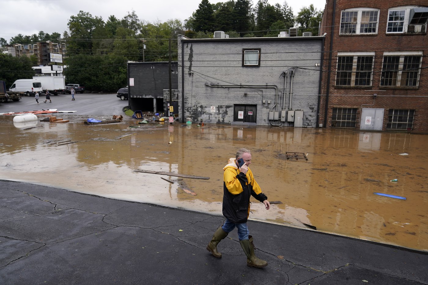 Asheville has been isolated after Helene wrecked roads and knocked out power and cell service | iNFOnews.ca Asheville has been isolated after Helene wrecked roads and knocked out power and cell service | iNFOnews.ca