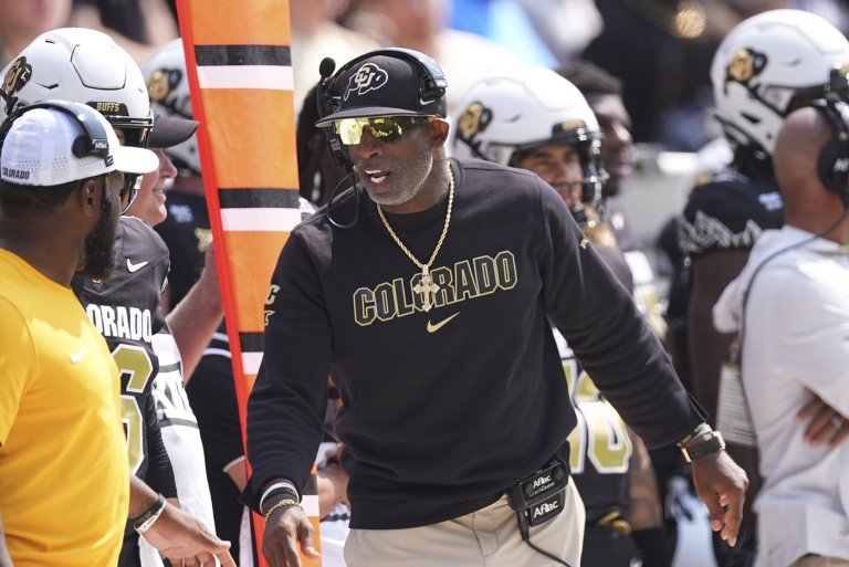 To help Colorado sing a different tune, coach Deion Sanders invites Ice Cube to practice | iNFOnews.ca