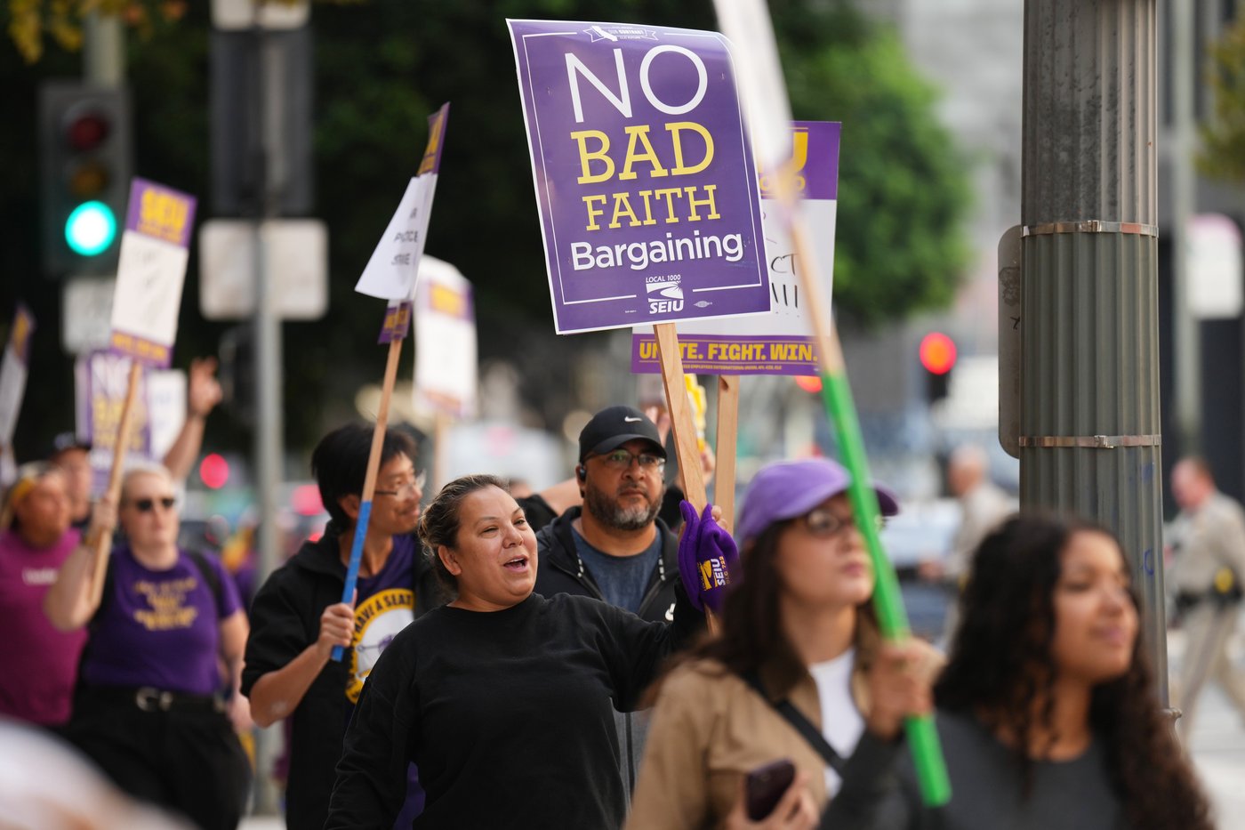 California state workers begin 1-day strike over return-to-office mandate, pay and healthcare | iNFOnews.ca California state workers begin 1-day strike over return-to-office mandate, pay and healthcare | iNFOnews.ca