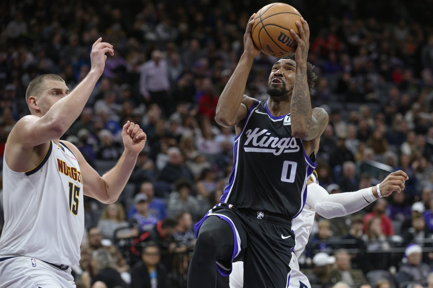 Jokic has another triple-double as Nuggets rally past Kings 130-129 | iNFOnews.ca