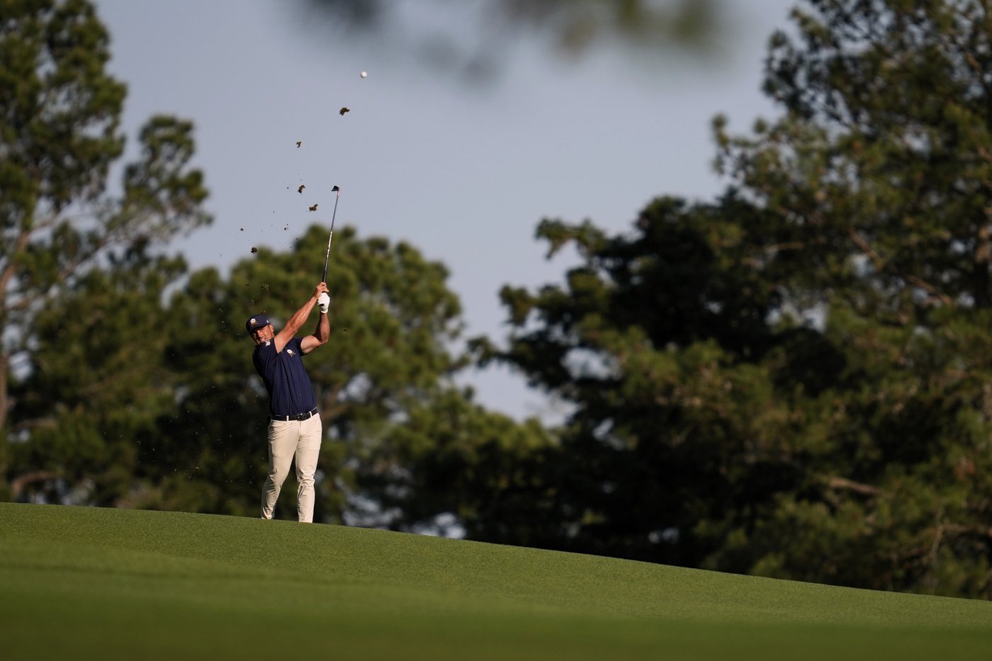 After a wayward Sunday at the Masters, Bryson DeChambeau is 'super excited' about tweaking his gear | iNFOnews.ca