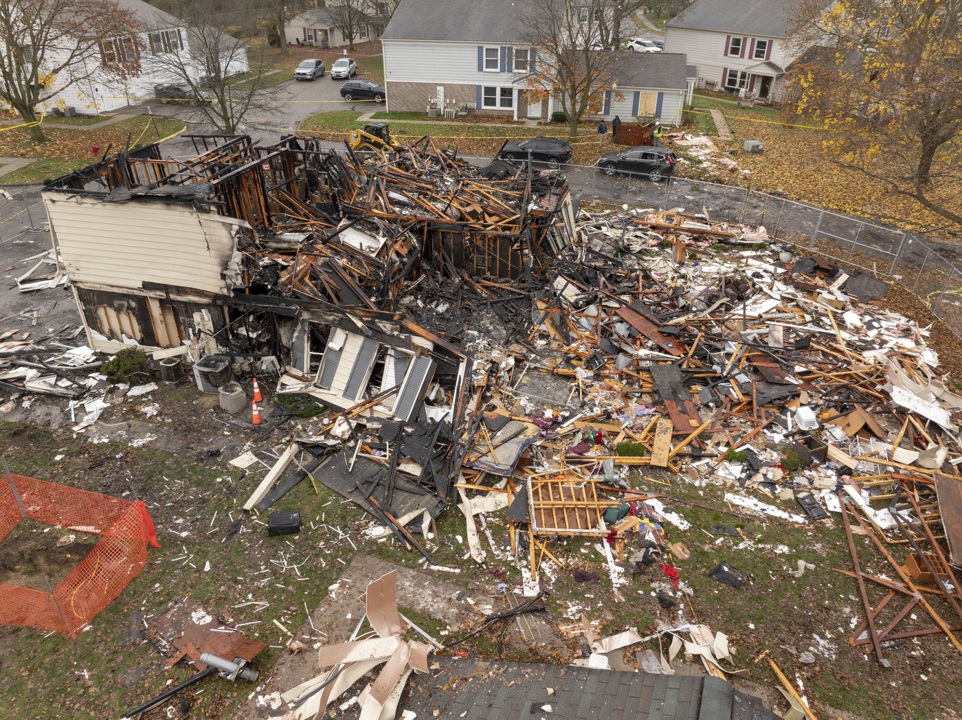 Explosion rocks condominium in Detroit suburb, sparking fires and injuring 2 | iNFOnews.ca Explosion rocks condominium in Detroit suburb, sparking fires and injuring 2 | iNFOnews.ca