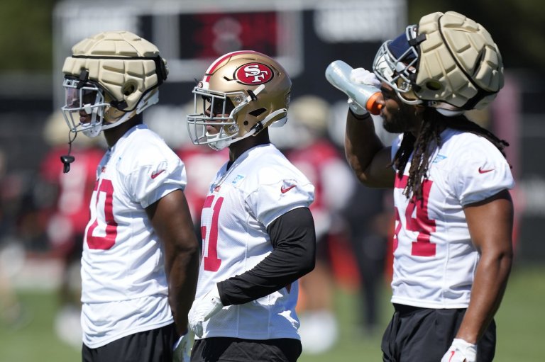 Redblacks acquire linebacker Tezino from Blue Bombers for tights to QB Pennington. | iNFOnews.ca