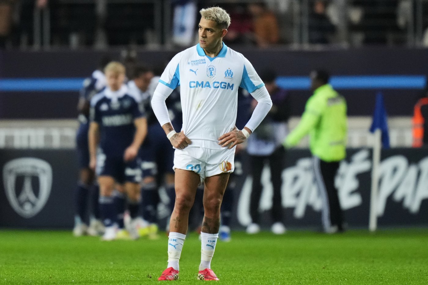 Marseille's defense collapses again in draw at Paris FC in Ligue 1 | iNFOnews.ca