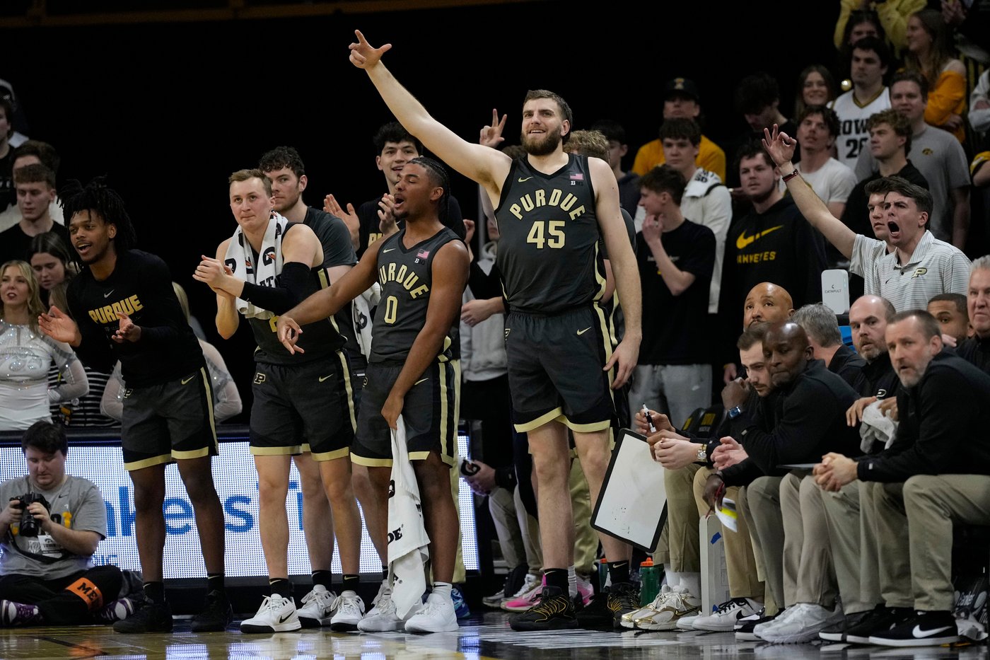 C.J. Cox, Gicarri Harris lead No. 13 Purdue past Iowa, 78-57 | iNFOnews.ca