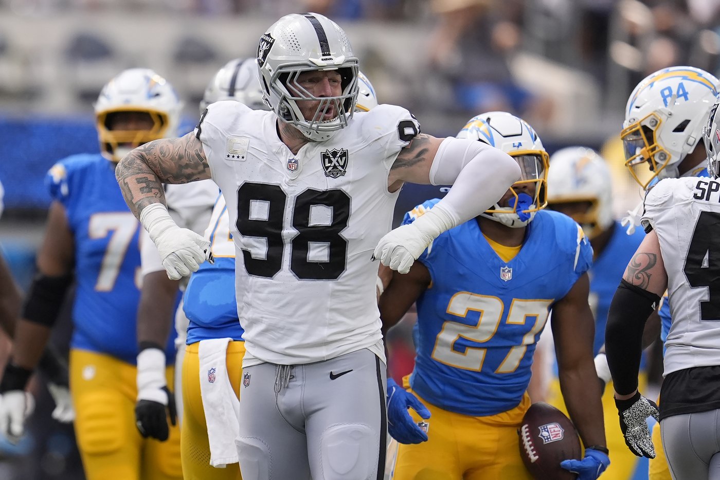 Crosby and Adams will not play against the Browns, adding to the Raiders' long injury list | iNFOnews.ca Crosby and Adams will not play against the Browns, adding to the Raiders' long injury list | iNFOnews.ca