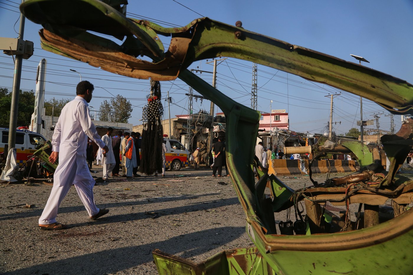 Pakistani forces end 20-hour standoff with militants in the northwest | iNFOnews.ca