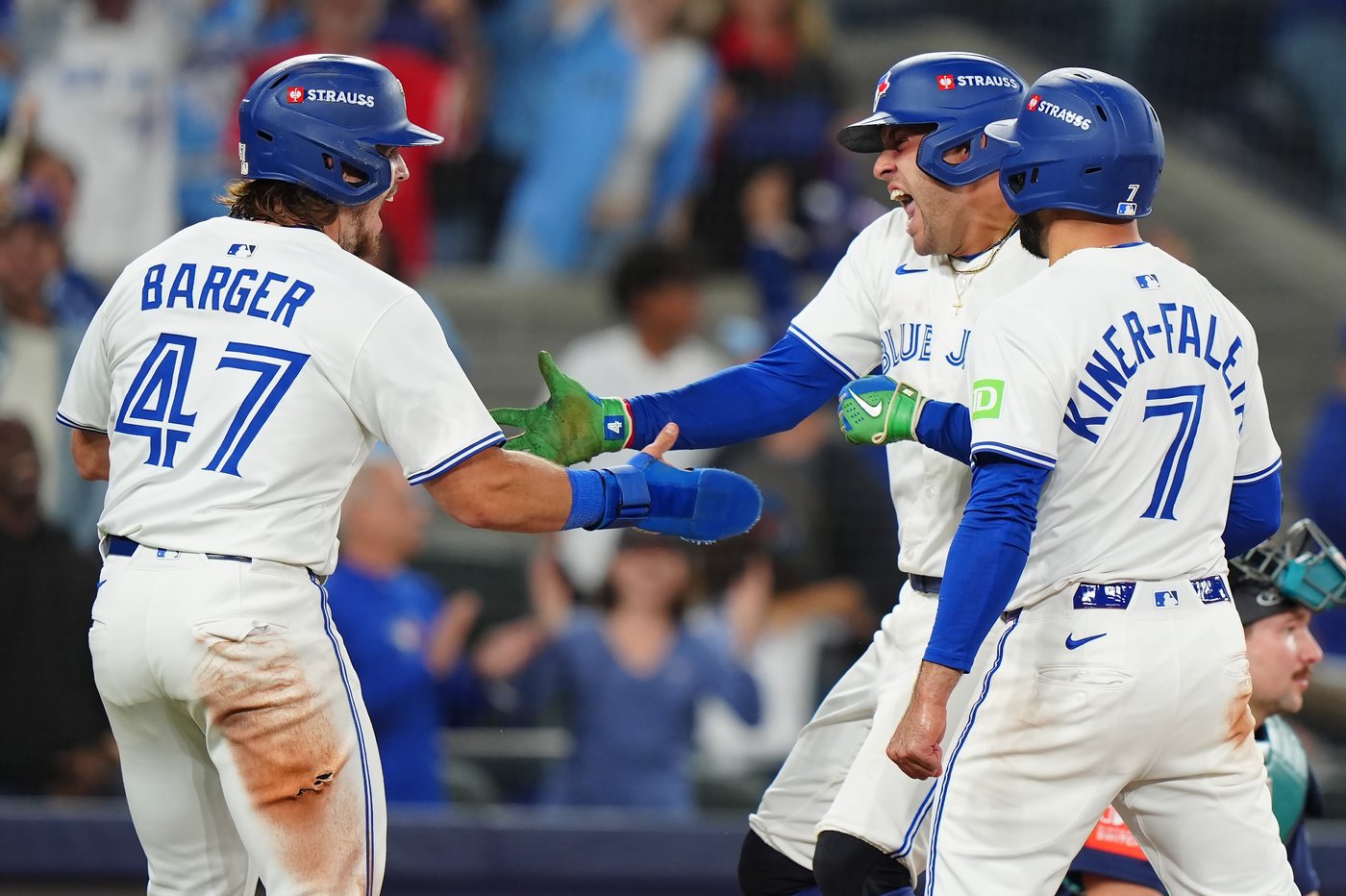 Photo Gallery: Blue Jays advance to World Series with 4-3 win over the Mariners | iNFOnews.ca