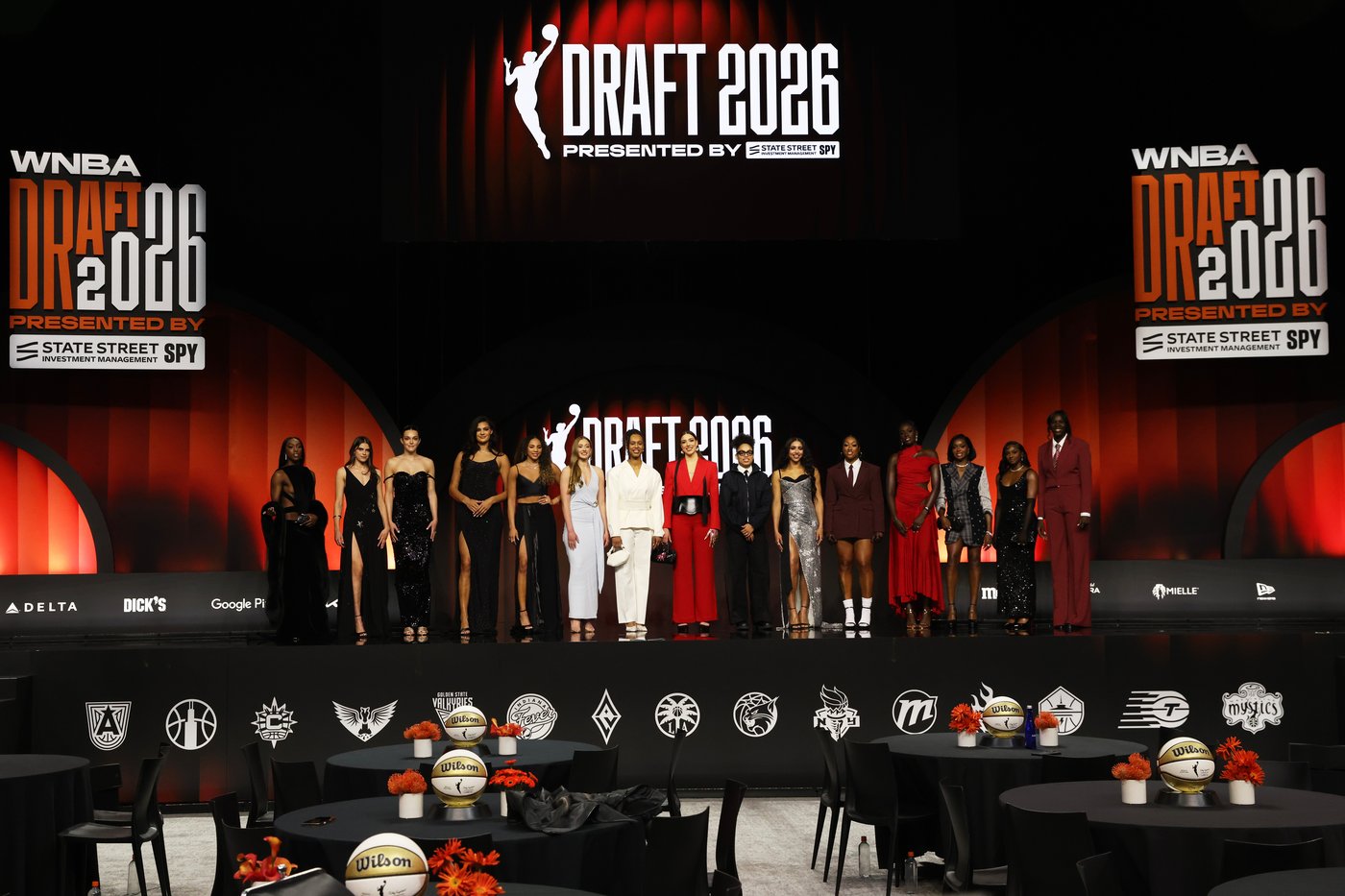 Rookies help bring Met Gala energy to the WNBA draft's orange carpet | iNFOnews.ca Rookies help bring Met Gala energy to the WNBA draft's orange carpet | iNFOnews.ca