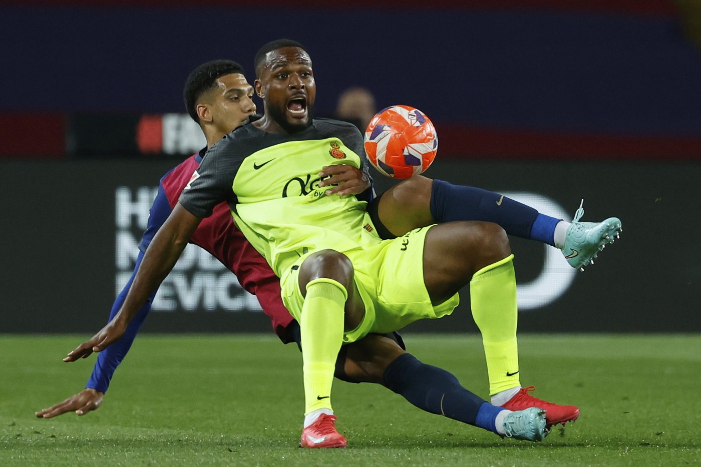 Barcelona increases Spanish league lead by beating Mallorca 1-0 on Dani Olmo's goal | iNFOnews.ca Barcelona increases Spanish league lead by beating Mallorca 1-0 on Dani Olmo's goal | iNFOnews.ca