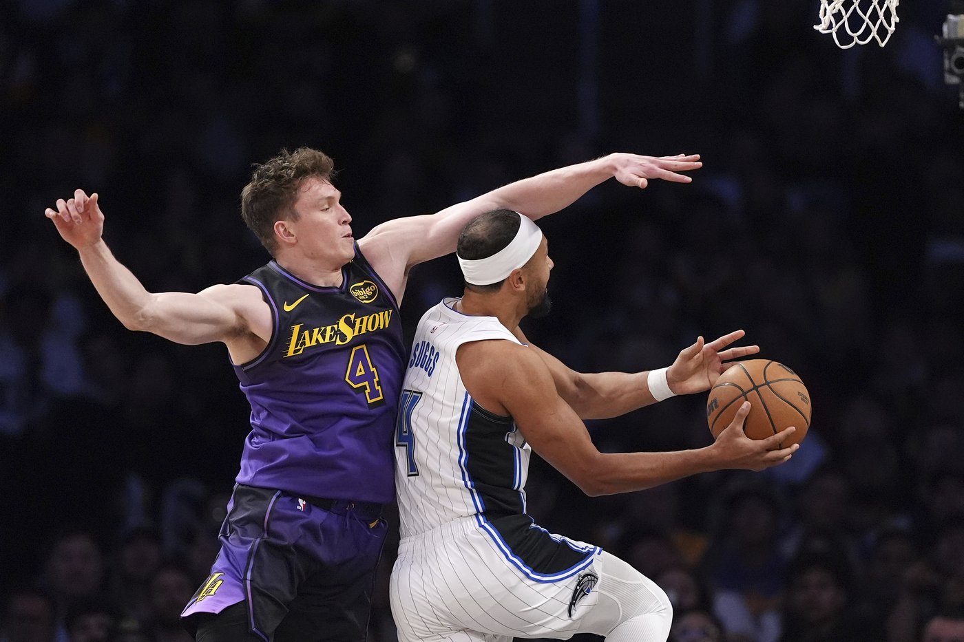 Franz Wagner hits a clutch 3, and the Magic exploit Davis' mistakes for a 119-118 win over Lakers | iNFOnews.ca