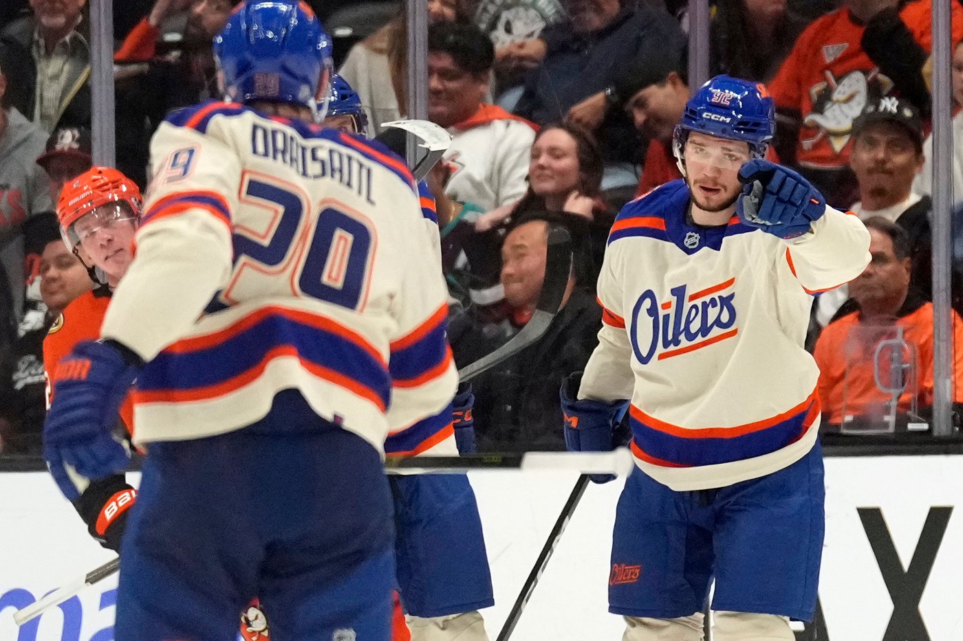 Evan Bouchard continues historic start, Oilers pummel Ducks in 2nd period in 5-2 win | iNFOnews.ca