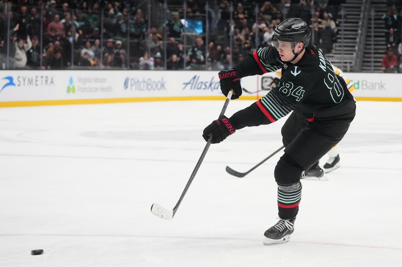 Kakko, Catton score 2 goals each as Kraken beat Bruins 7-4 to extend point streak to 8-0-1 | iNFOnews.ca Kakko, Catton score 2 goals each as Kraken beat Bruins 7-4 to extend point streak to 8-0-1 | iNFOnews.ca