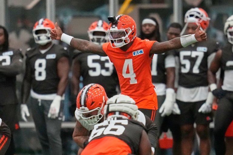 Deshaun Watson starting Browns' exhibition opener at QB, Shedeur Sanders to start next week vs Bills | iNFOnews.ca