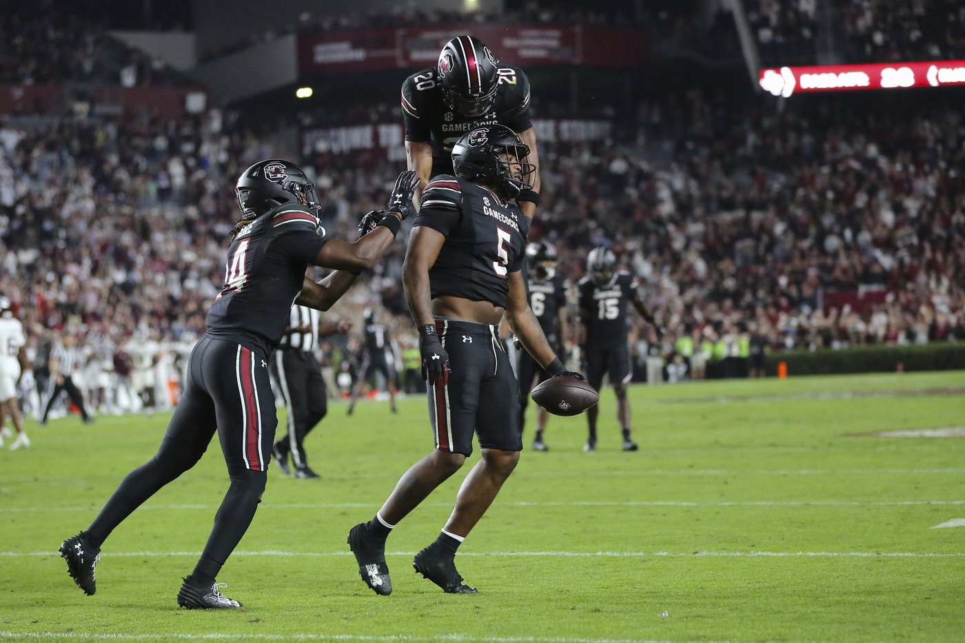 South Carolina runs over No. 10 Texas A&M 44-20 to finally beat an elite SEC team | iNFOnews.ca South Carolina runs over No. 10 Texas A&M 44-20 to finally beat an elite SEC team | iNFOnews.ca