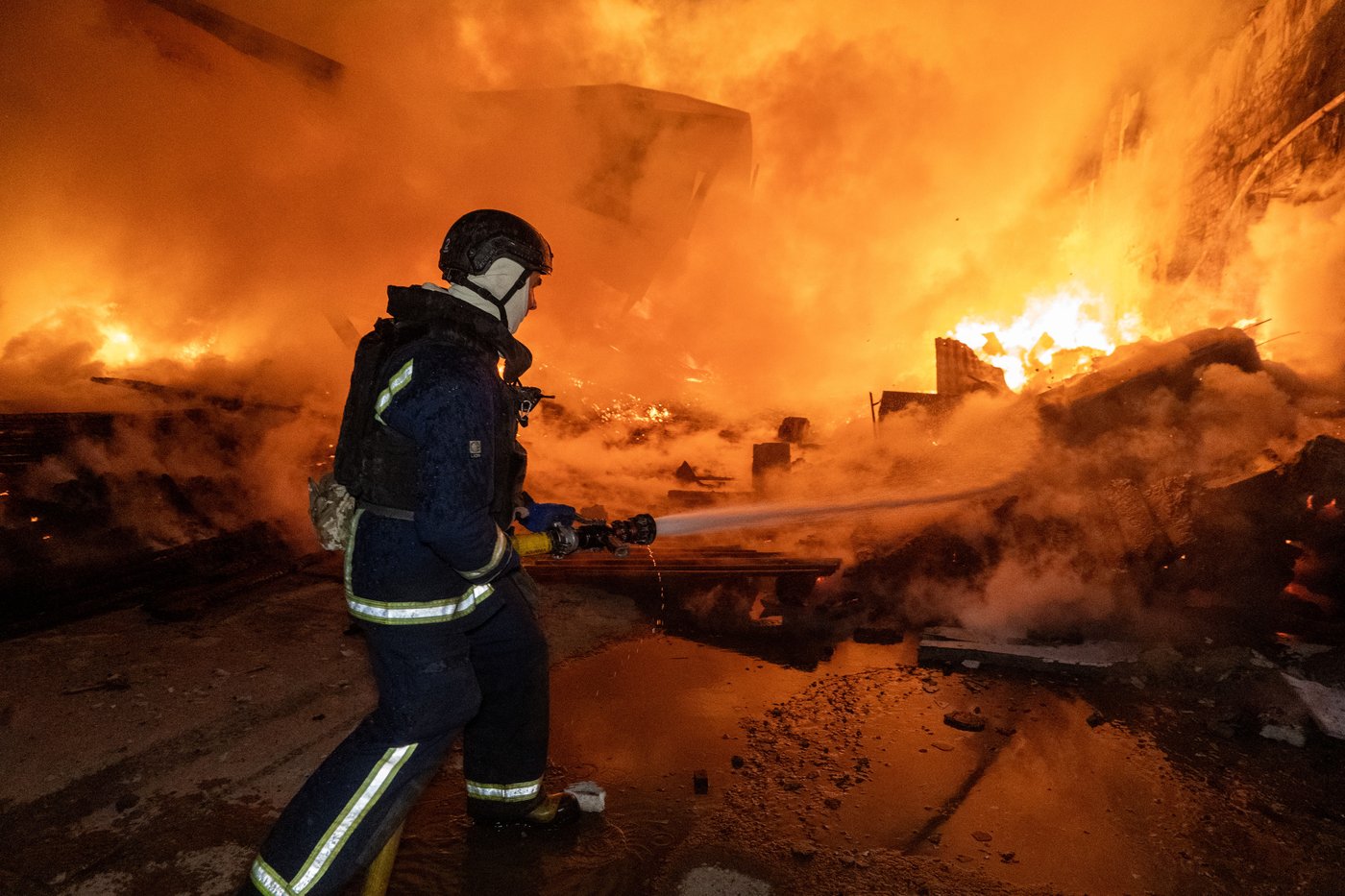 A ceasefire in a devastated Ukrainian city holds for its first 30 hours, officials say | iNFOnews.ca