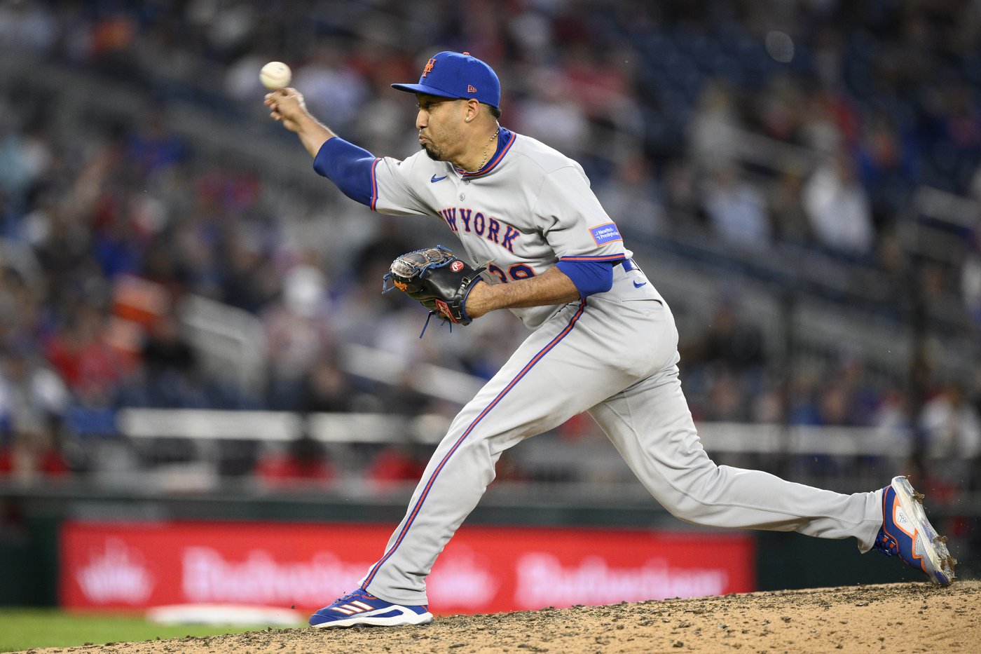 Alvarez hits 2-run homer, Holmes combines with bullpen on Mets' 5th shutout, 2-0 win over Nationals | iNFOnews.ca
