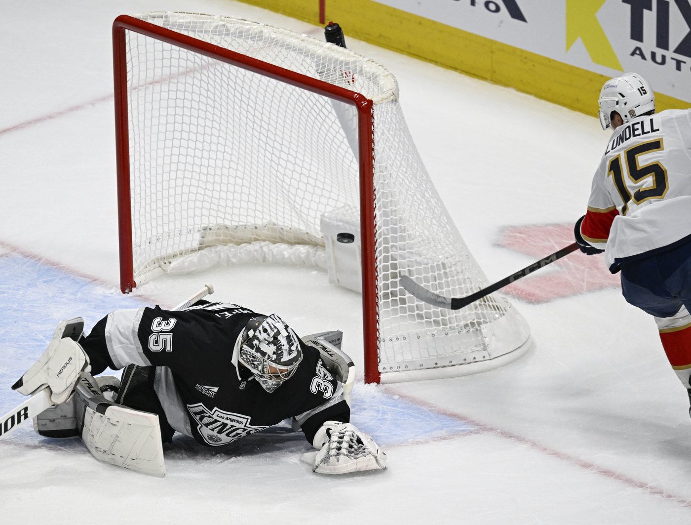 Ekblad helps Panthers beat Kings 4-2 in Quebec City | iNFOnews.ca