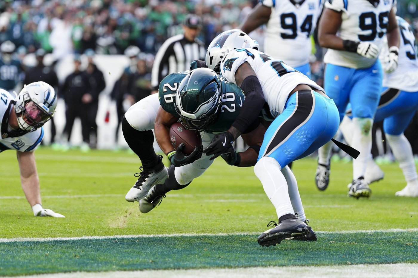 Barkley's brilliance helps Eagles beat Panthers 22-16 but pass game has Philly frustrated | iNFOnews.ca Barkley's brilliance helps Eagles beat Panthers 22-16 but pass game has Philly frustrated | iNFOnews.ca