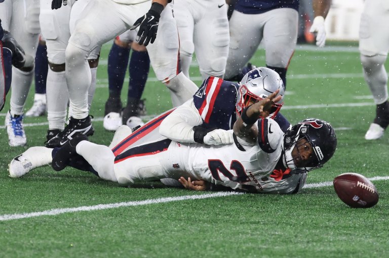 Patriots emerge from turnover battle to beat Texans; Rams win OT thriller over Bears | iNFOnews.ca