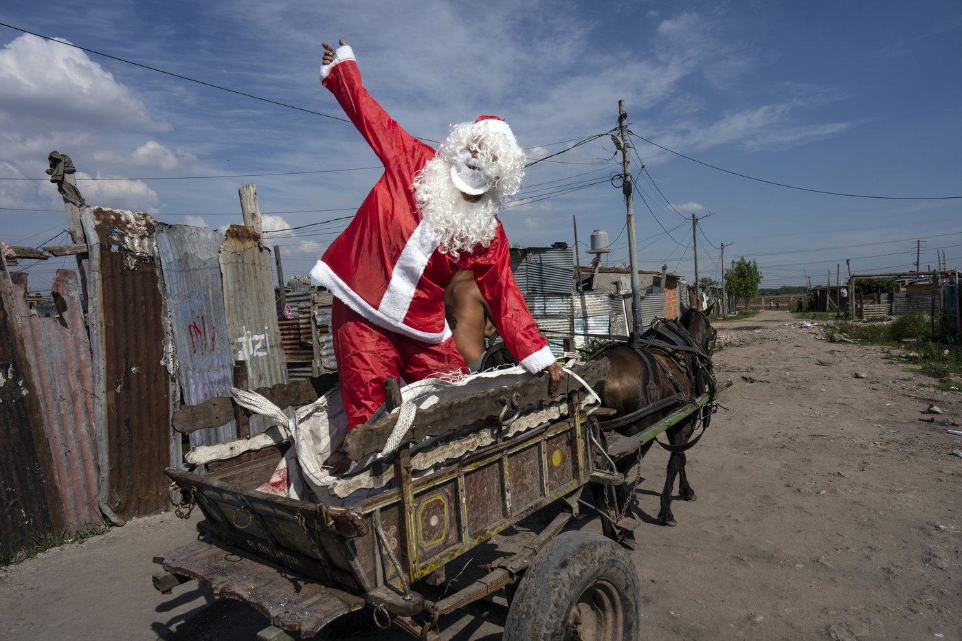 The truth behind Santa Claus, as seen by grown-ups: To tell or not to tell? | iNFOnews.ca