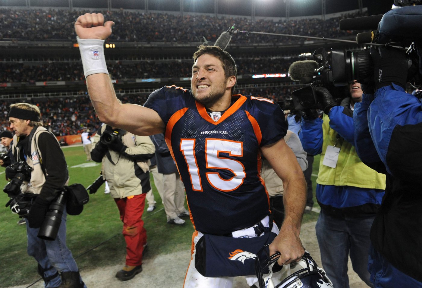 A Mile High comeback, 12 years later: Tim Tebow back in Denver for the Broncos' opener | iNFOnews.ca