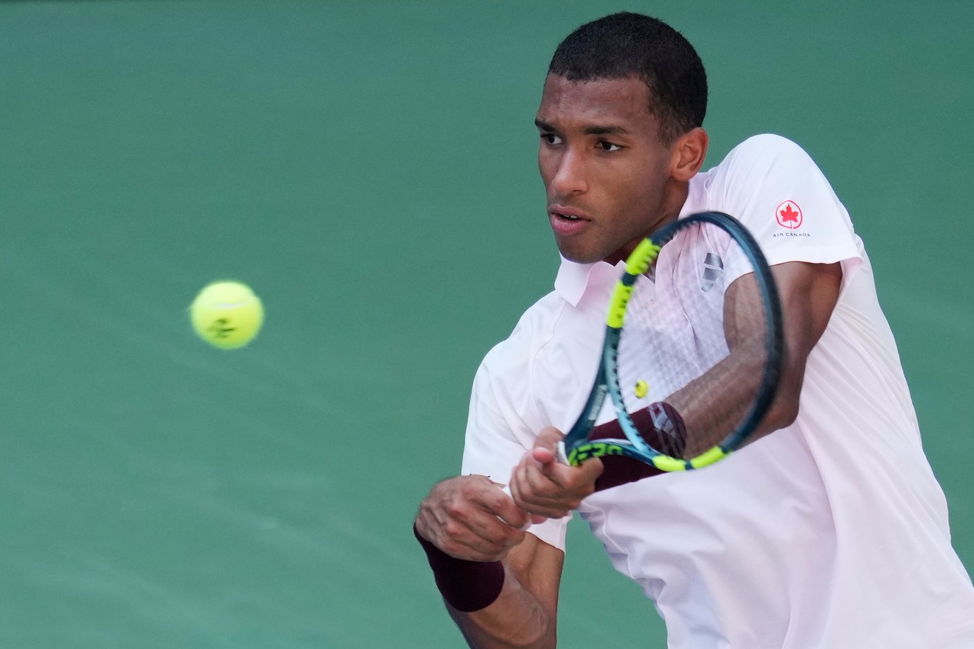 Eala, Osaka and Zverev advance, while No. 3 Auger-Aliassime falls at the US Open | iNFOnews.ca