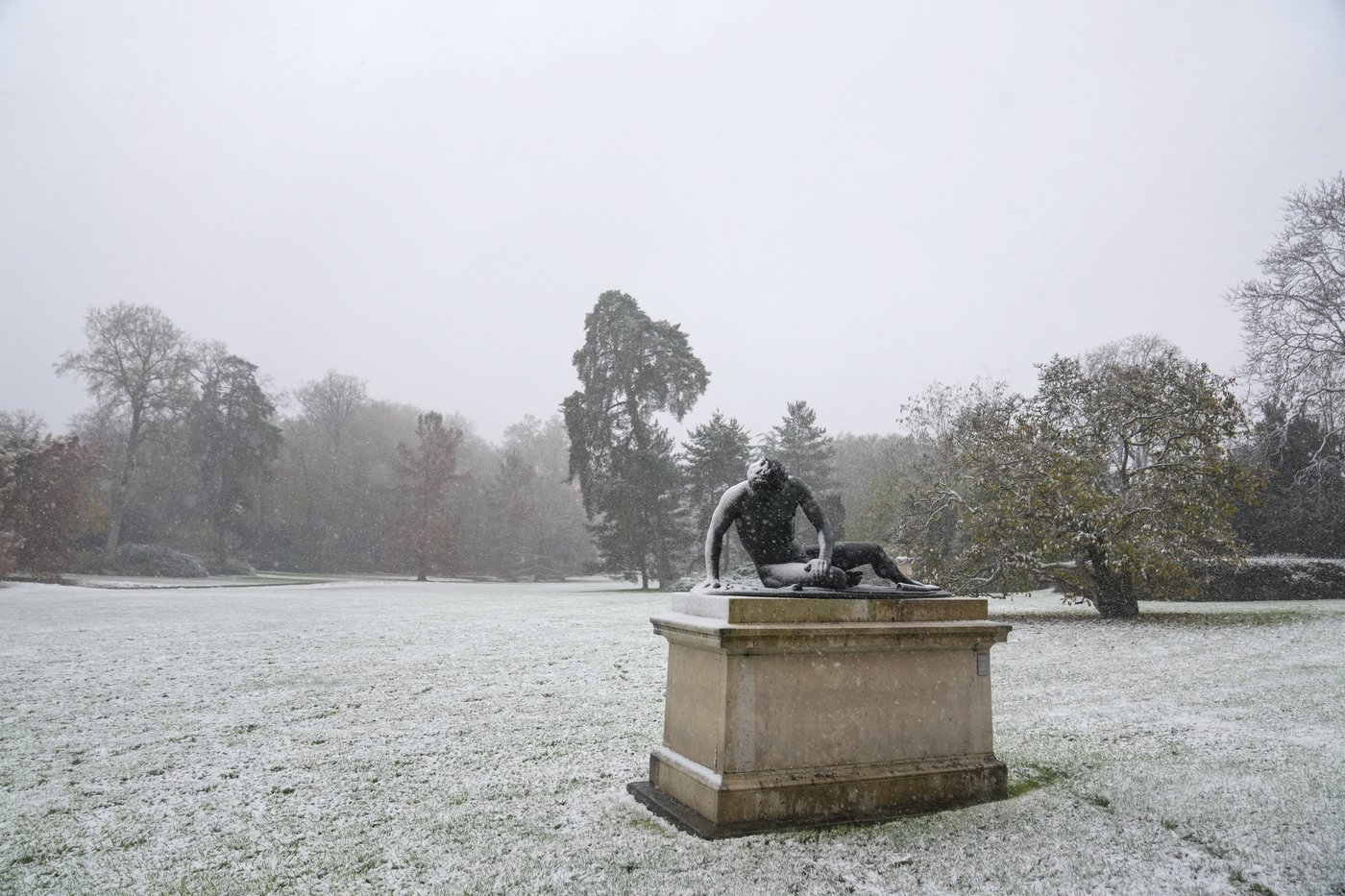 France postpones weekend soccer matches after severe winter weather | iNFOnews.ca