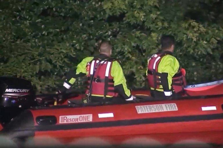 A 10-year-old saved his sister as they struggled in a New Jersey river before he died, mayor says | iNFOnews.ca