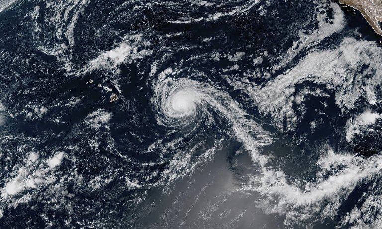 Hurricane Kiko is weakening on a forecast path expected to take it north of Hawaii | iNFOnews.ca
