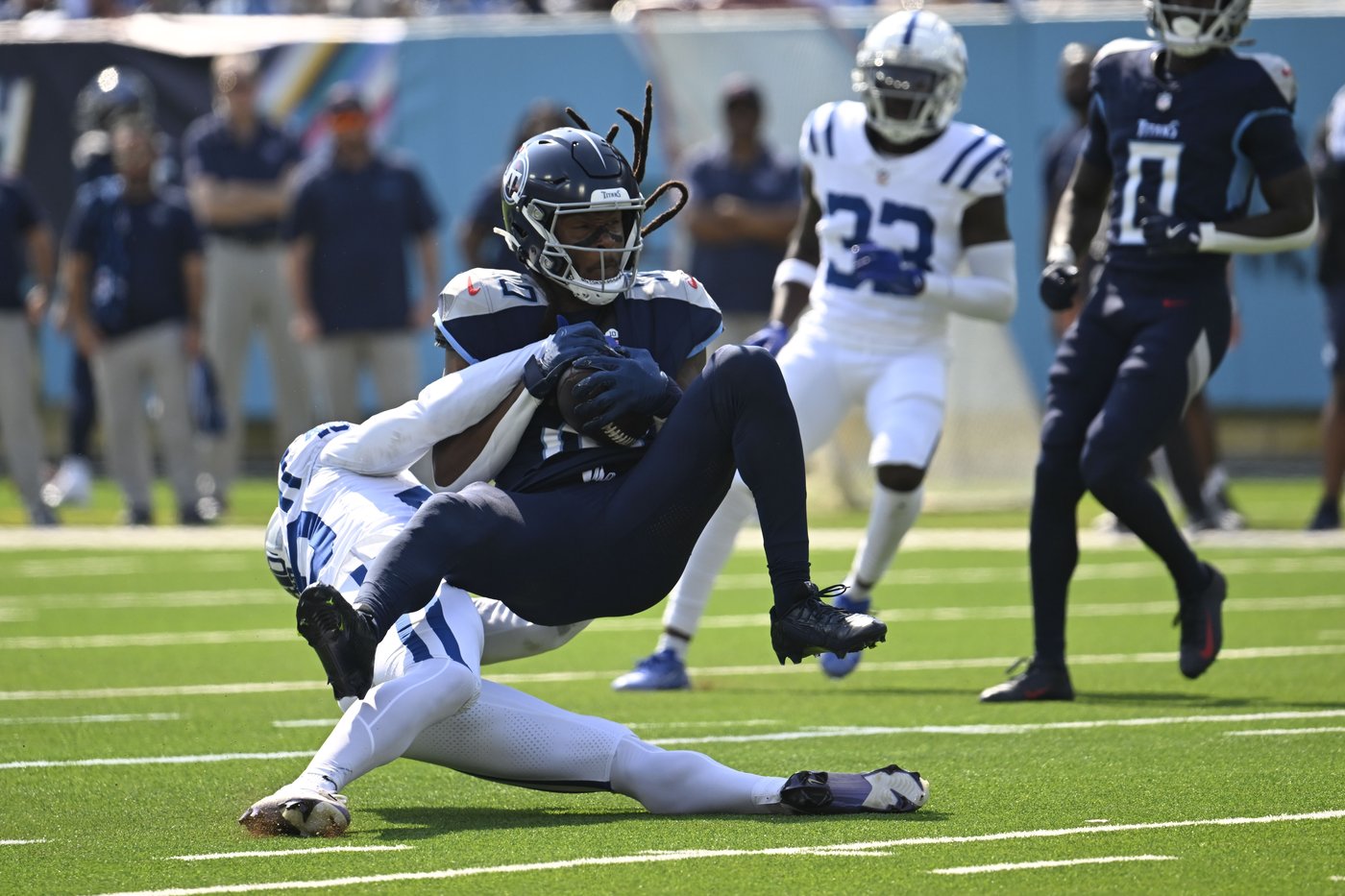 Chiefs acquire three-time All-Pro wide receiver DeAndre Hopkins from the Titans, AP source says | iNFOnews.ca