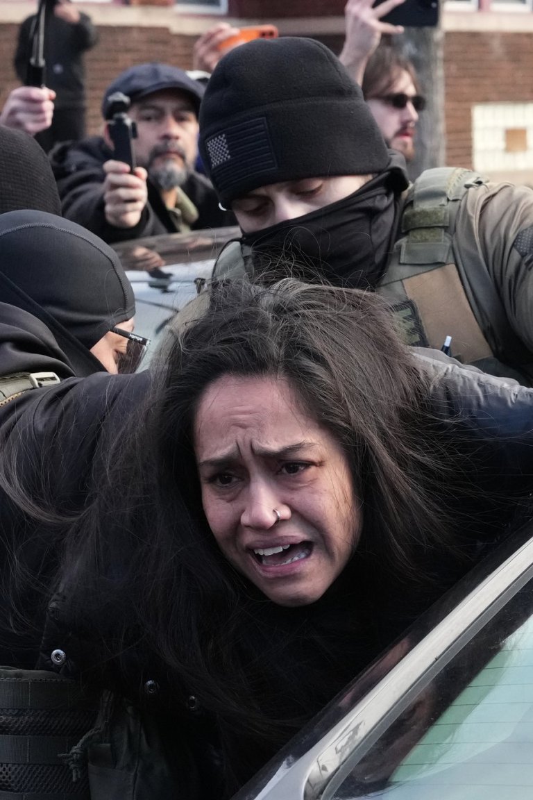 See the world in vertical: Top photos by AP photojournalists | iNFOnews.ca