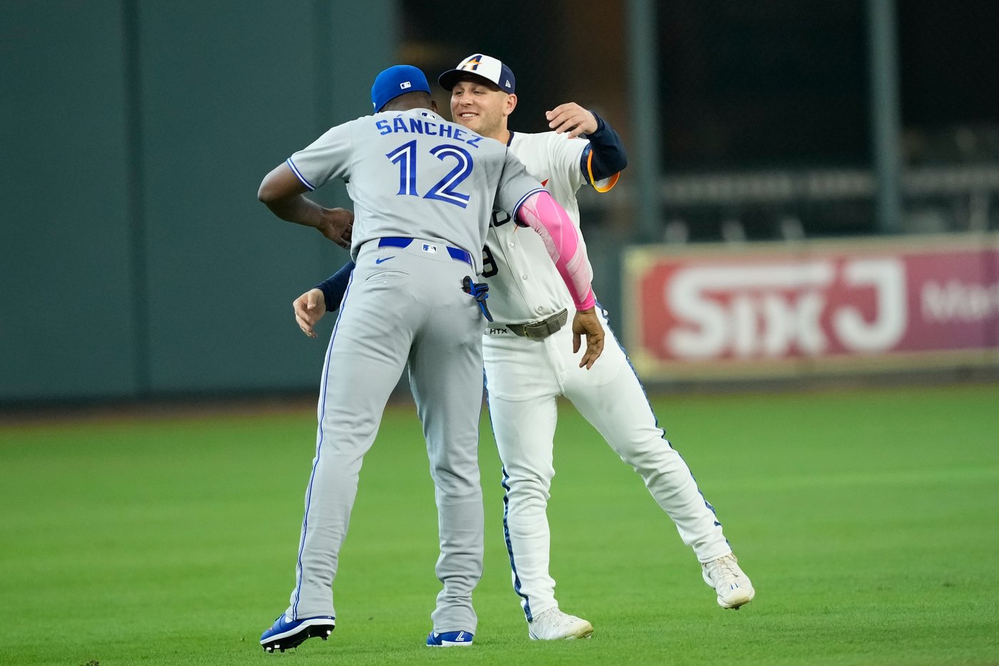 Analysis: Jays balance current big league roster and team's future at trade deadline | iNFOnews.ca