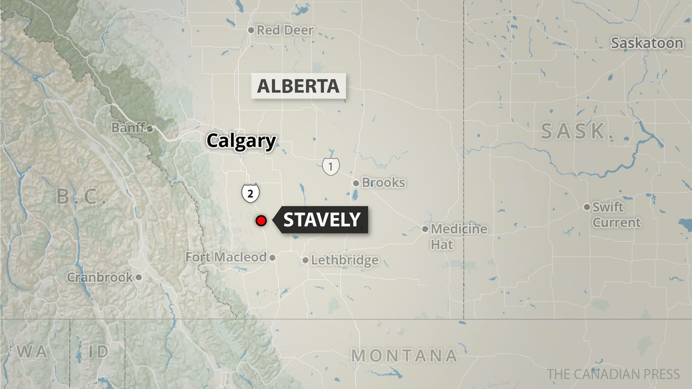 'Grieving together': 3 players on Alberta junior hockey team dead in vehicle crash | iNFOnews.ca 'Grieving together': 3 players on Alberta junior hockey team dead in vehicle crash | iNFOnews.ca
