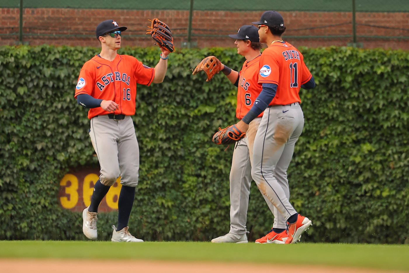Astros extend Cubs' skid to 6 with 4-2 victory | iNFOnews.ca