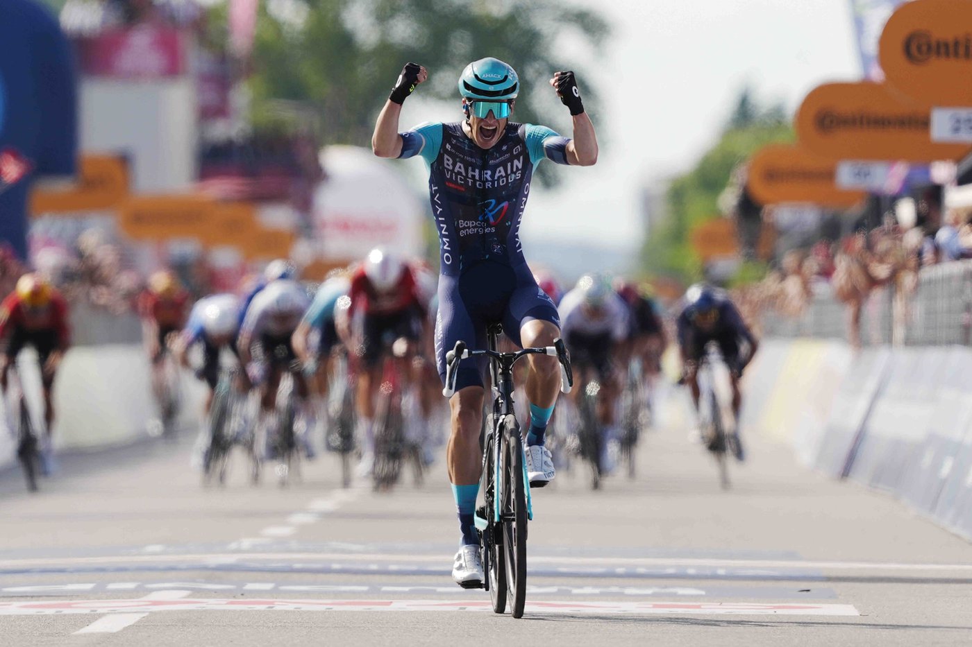 Segaert stuns with late breakaway for his first Grand Tour stage win in Giro | iNFOnews.ca Segaert stuns with late breakaway for his first Grand Tour stage win in Giro | iNFOnews.ca