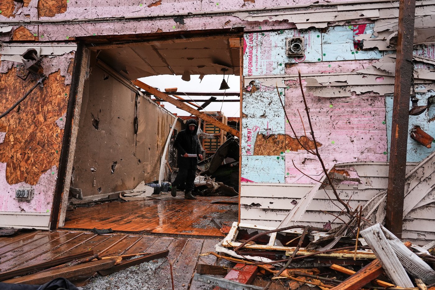 Photos show tornado damage after powerful storms hit Illinois and Indiana | iNFOnews.ca