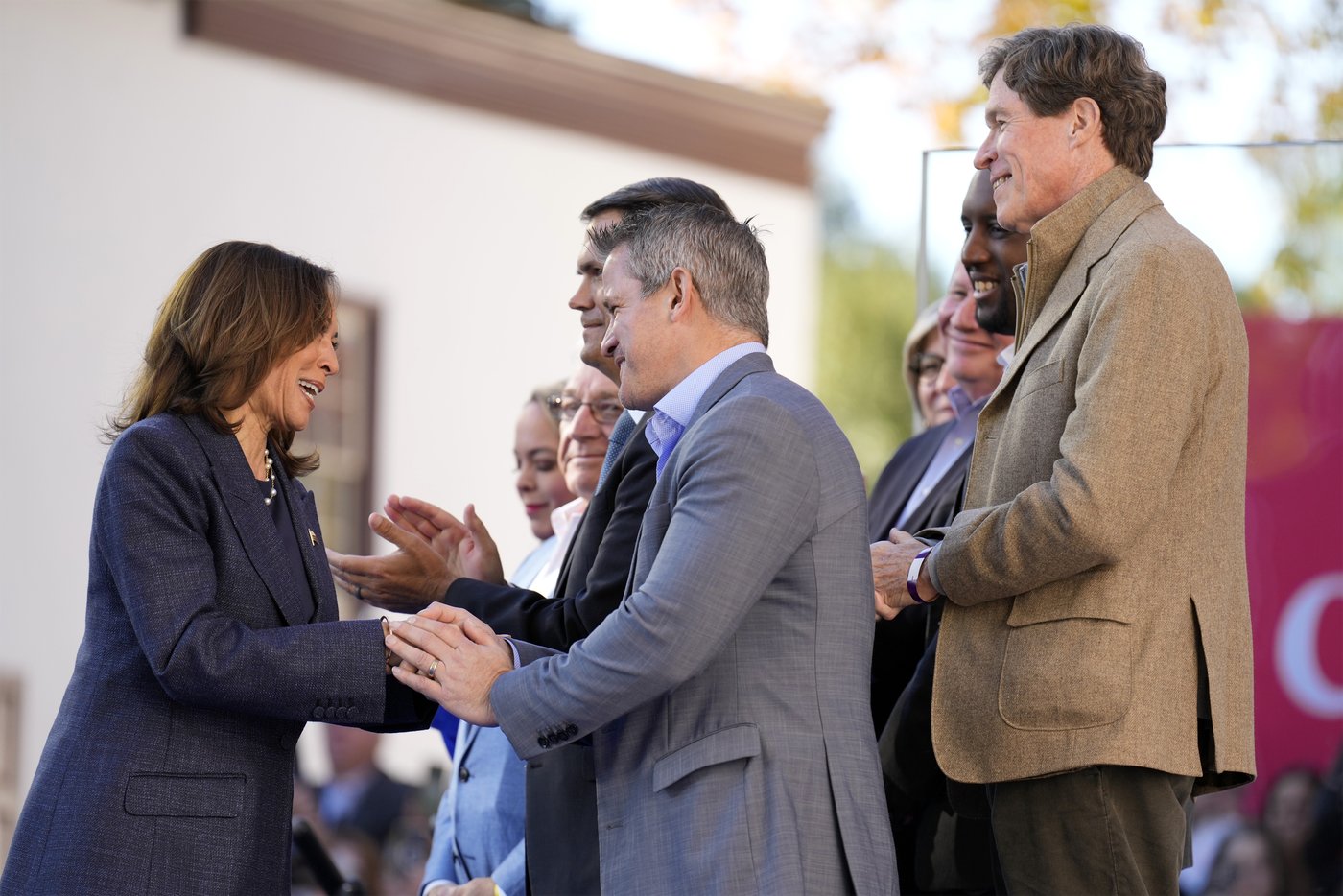 PHOTO COLLECTION: Election 2024 Campaign for President, October 16 | iNFOnews.ca