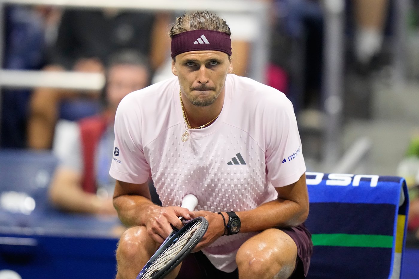 Top-seeded Alexander Zverev rallies just in time to avoid a first-round exit at the US Open | iNFOnews.ca