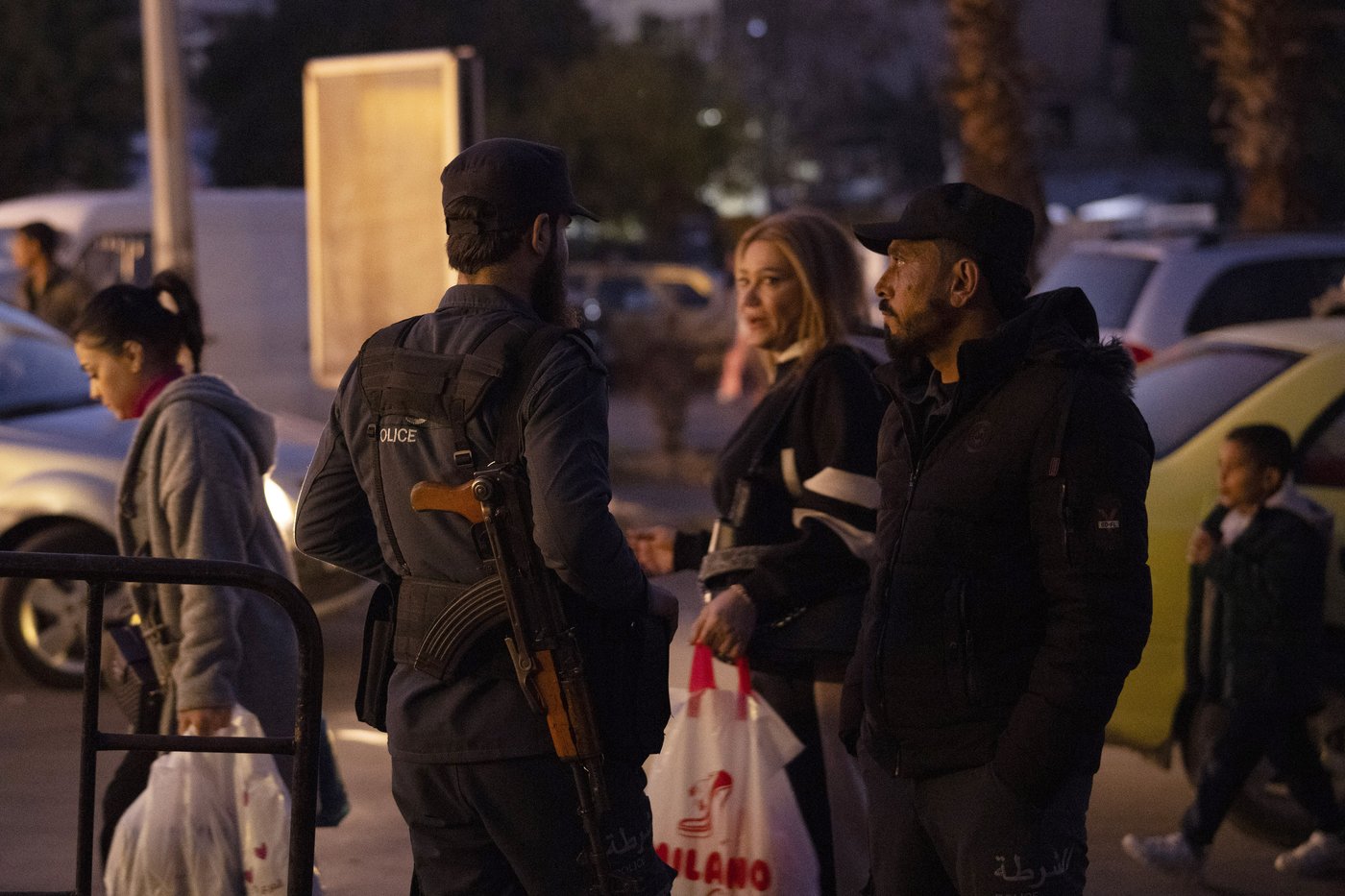 One week into a new Syria, rebels aim for normalcy and Syrians vow not to be silent again | iNFOnews.ca