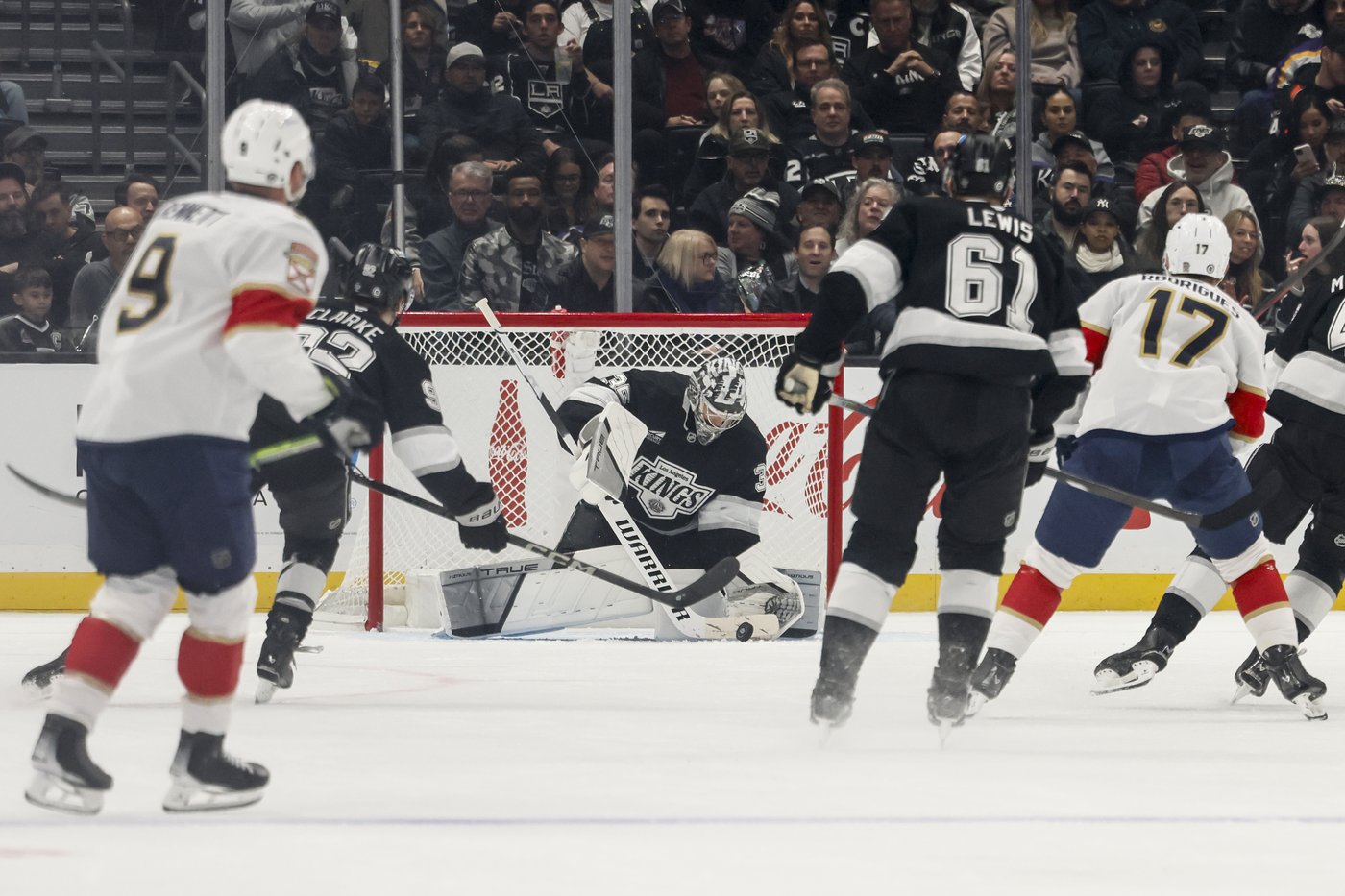 Helenius gets 1st career goal, Kempe scores for 4th straight as Kings rally to beat Panthers 2-1 | iNFOnews.ca Helenius gets 1st career goal, Kempe scores for 4th straight as Kings rally to beat Panthers 2-1 | iNFOnews.ca