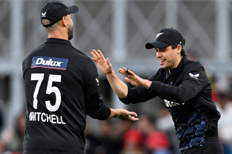 New Zealand wins the toss and bowls in the 1st Twenty20 match against England | iNFOnews.ca