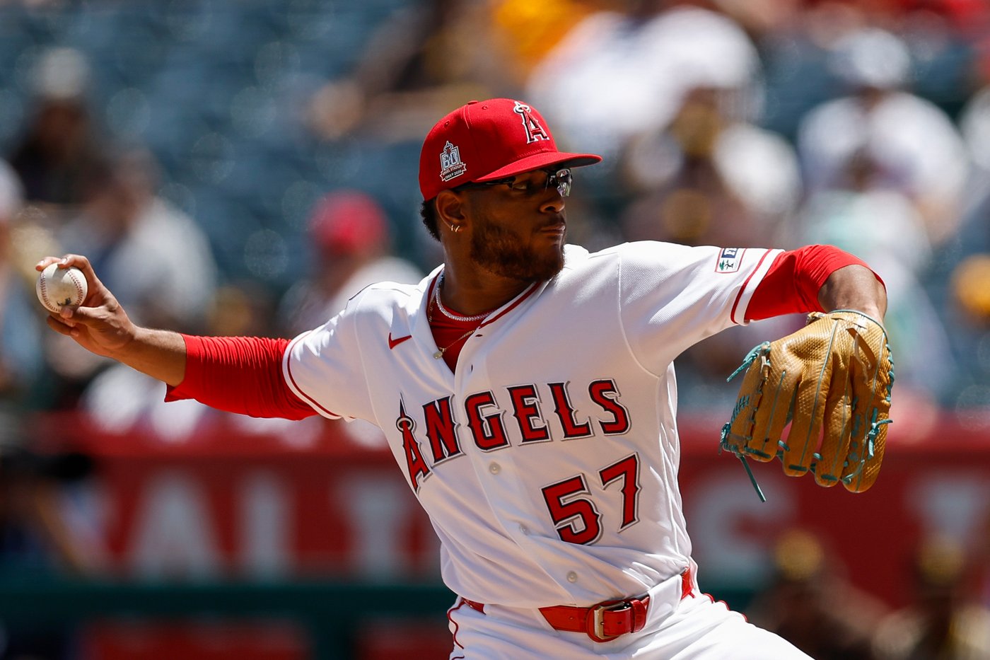 Mason Miller closes combined 2-hitter to extend his scoreless streak as Padres edge Angels 2-1 | iNFOnews.ca