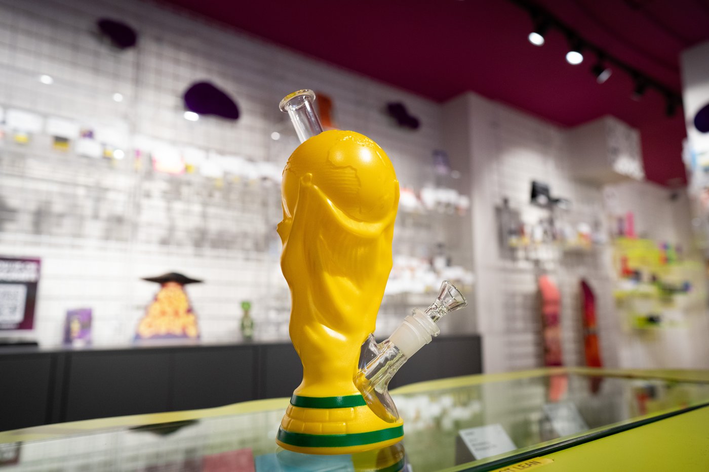 Pot shops have high expectations from World Cup fans, tourists | iN420