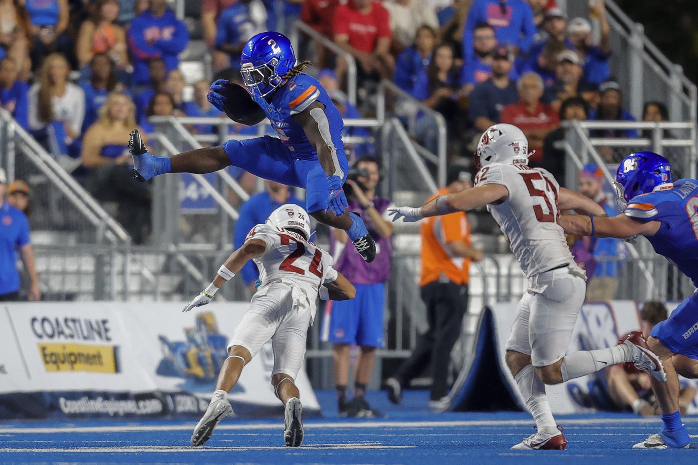 Ashton Jeanty runs for 259 yards and 4 TDs, No. 25 Boise State beats Washington State 45-24 | iNFOnews.ca